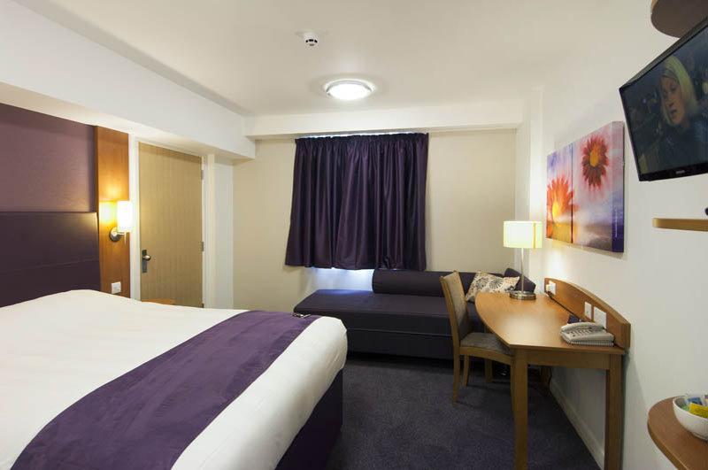 Premier Inn Watford - Croxley Green エクステリア 写真